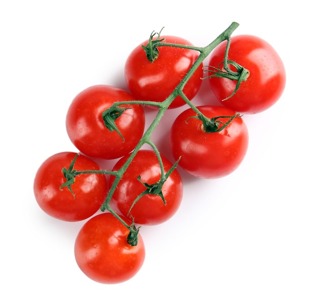 Tomates cerises isolés sur blanc