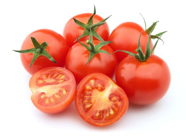 Tomates close up sur fond blanc