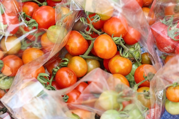 Photo tomates fraîches au marché