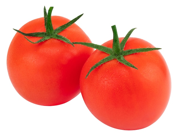 Tomates isolées sur blanc. Tomate avec des gouttes. Pleine profondeur de champ.