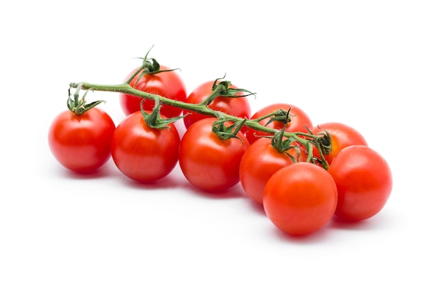 Tomates isolés sur blanc