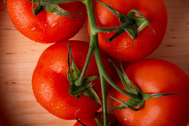 Tomates rouges fraîches