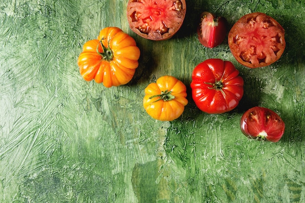 Tomates rouges et jaunes