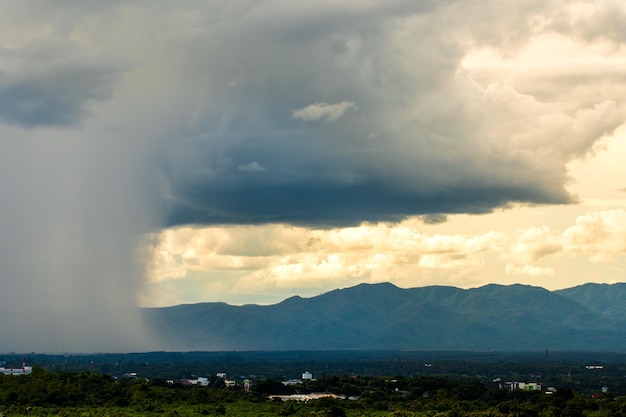 Tonnerre ciel orage nuages de pluie xa