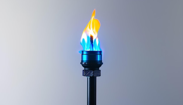 torche bleue avec brûleur à gaz isolé sur fond blanc