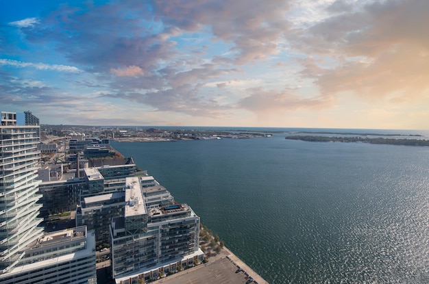 Toronto Condominium dans un quartier branché près du lac Ontario