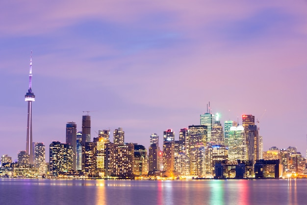 Toronto Skyline au crépuscule