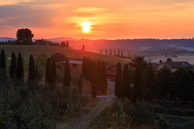 Toscane lever du soleil campagne Italie