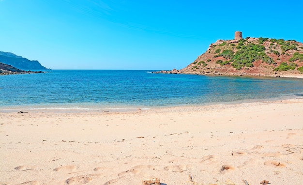 Photo tour aragonaise au bord de la mer à stintino