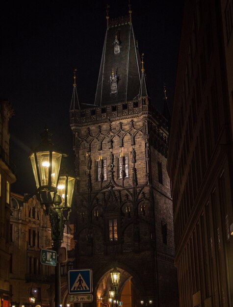 La tour brûlée de Prague