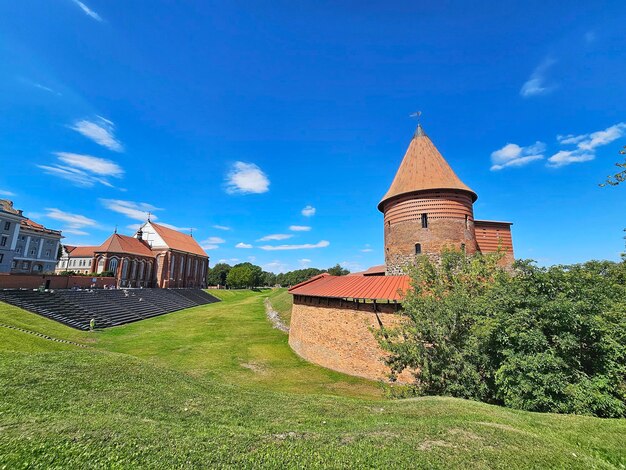 La tour du château de Kaunas en Lituanie