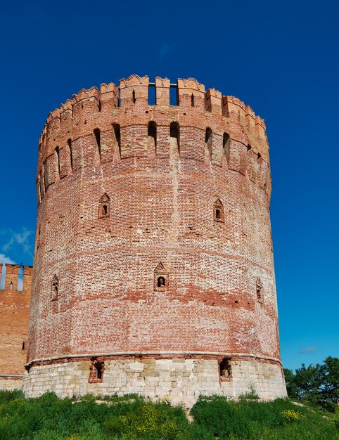 Tour du mur de la forteresse de Smolensk. Mur sud trois tours de Smolensk Kremlin, Smolensk, Russie.