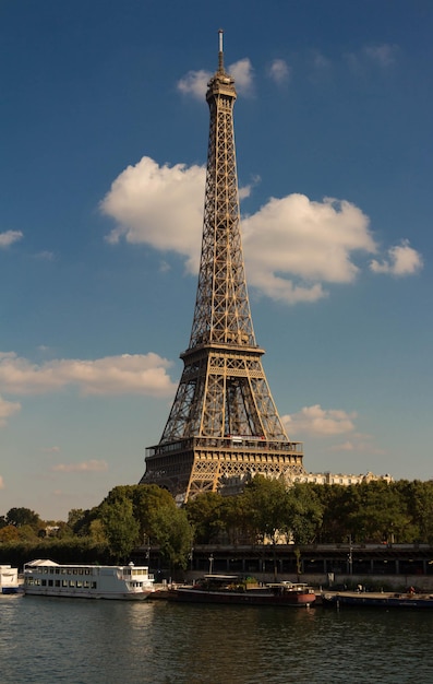 La tour Eiffel Paris France