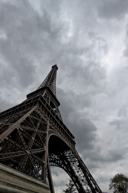 Tour Eiffel le plus célèbre voyage de Paris, français