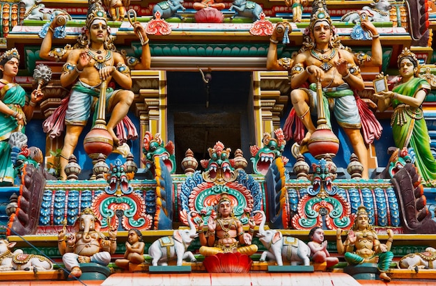 Tour Gopuram du temple hindou