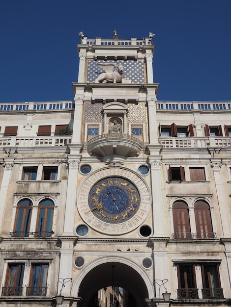 Tour de l'horloge Saint-Marc à Venise