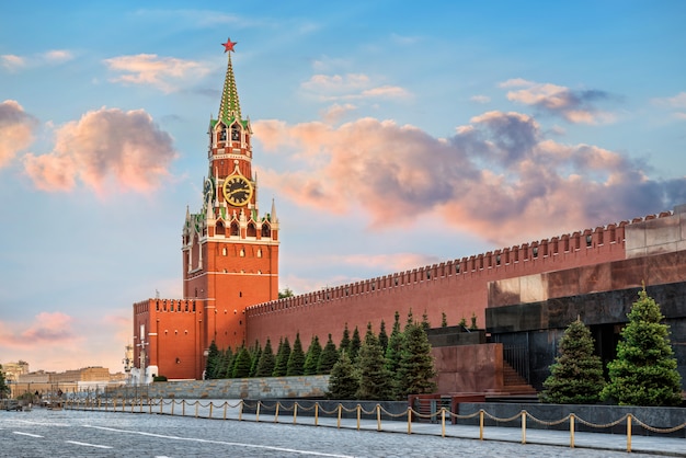 La tour Spasskaya du Kremlin de Moscou