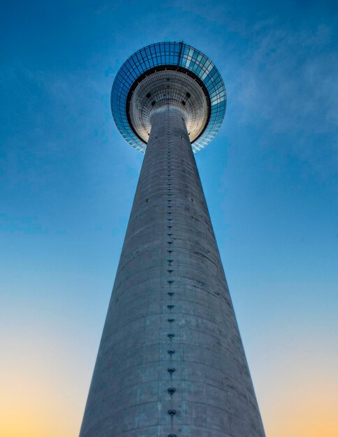 La tour de télévision Rheinturm à Düsseldorf