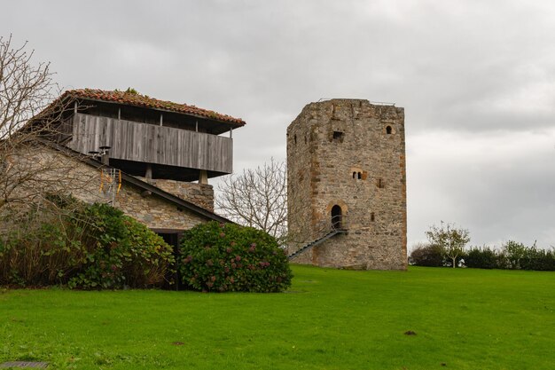 Tour de Villademoros à Entrecabos de Asturias.