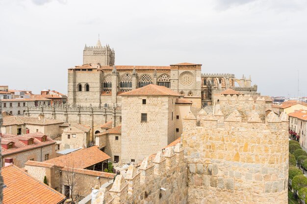Tourisme, Murs de la ville d'Avila en Castille et León, Espagne. Cité médiévale fortifiée