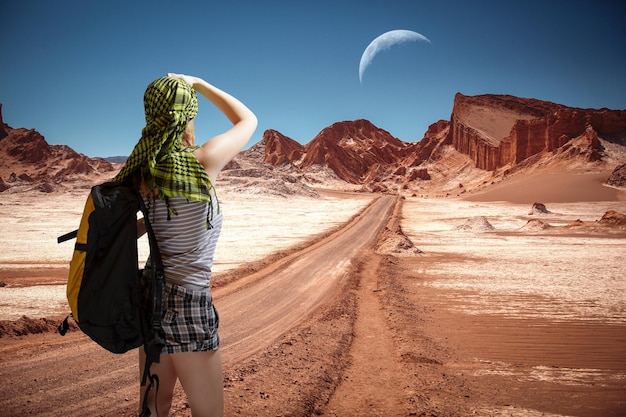 Touriste dans la Vallée de la Lune