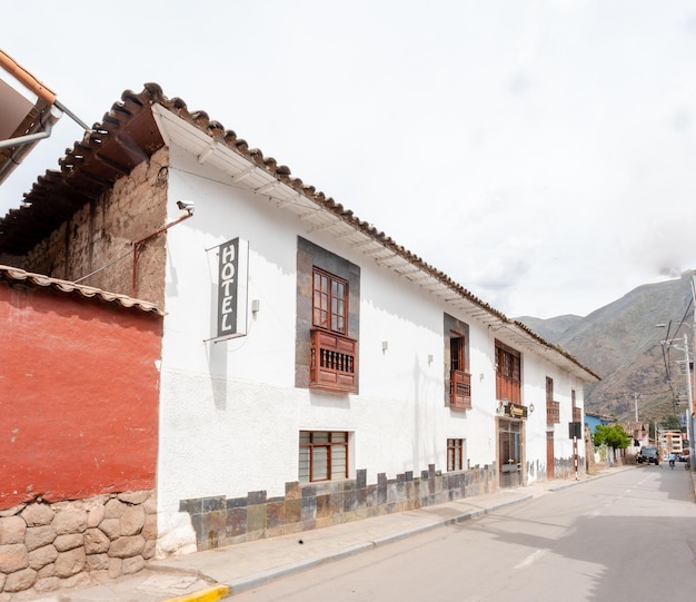 Touristes dans un hôtel de campagne dans la Vallée Sacrée des Incas