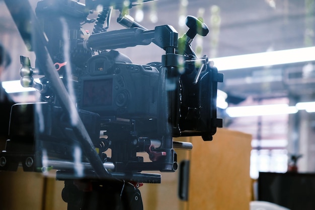 Photo le tournage de l'industrie cinématographique avec une caméra professionnelle