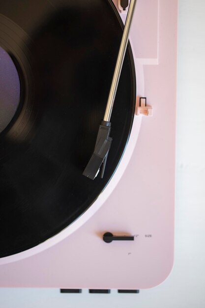 Photo tourne-disque de musique vintage avec un disque vinyle