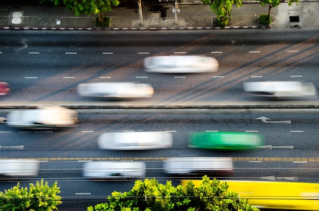 le trafic sur la route à Bangkok