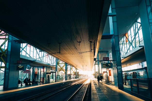 train en attente à la gare