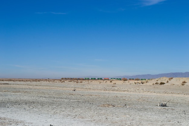 Train traversant Palm Desert