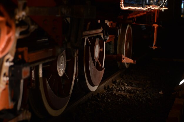 Photo le train sur voie ferrée