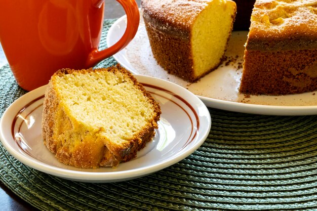 Tranche de gâteau aux pommes maison