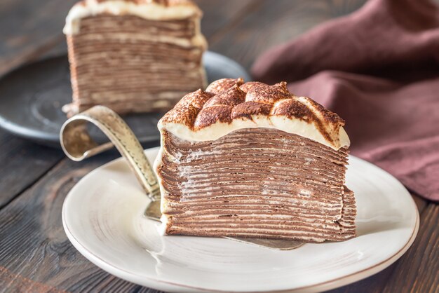 Tranche de gâteau crêpe tiramisu