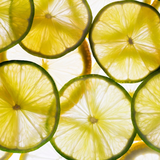 Tranches de fond de citron et de lime