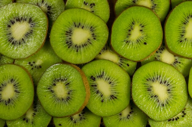 Tranches fraîches de kiwi pour le fond