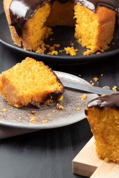 Photo tranches de gâteau aux carottes, mise au point sélective.