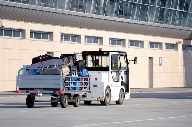 Transport de fret à l'aéroport.