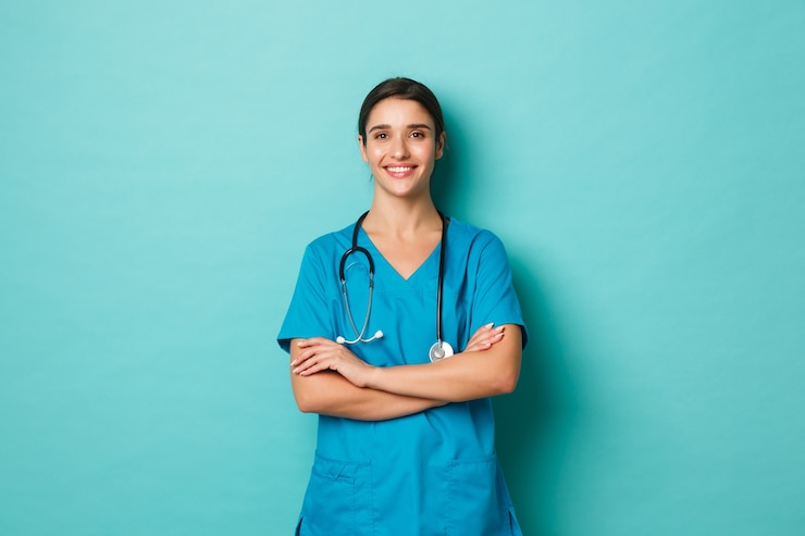 Photo travailleur de la santé féminine posant