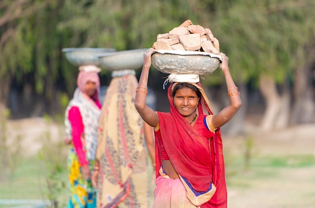 Travailleuse indienne à Agra, Inde