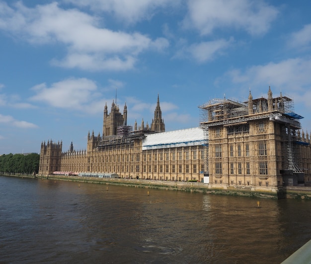 Travaux de conservation du Parlement à Londres