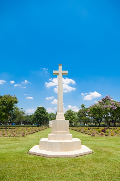 traverser dans le cimetière