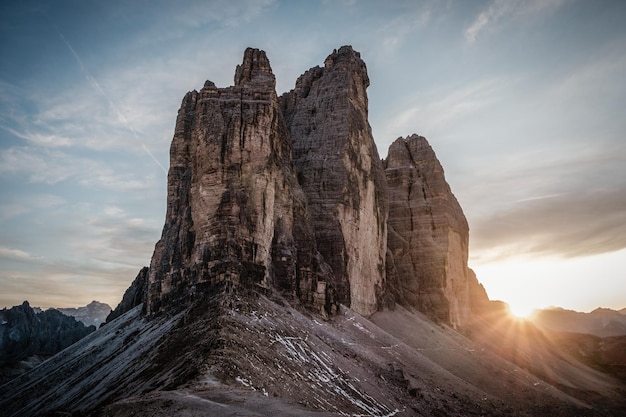 Tre cime di lavaredo au coucher du soleil