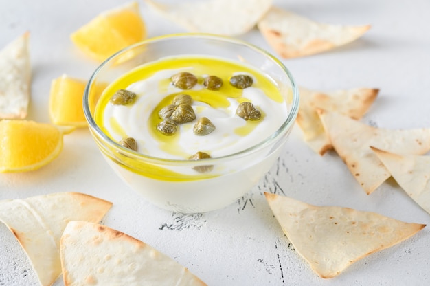 Trempette aux câpres au yogourt grec