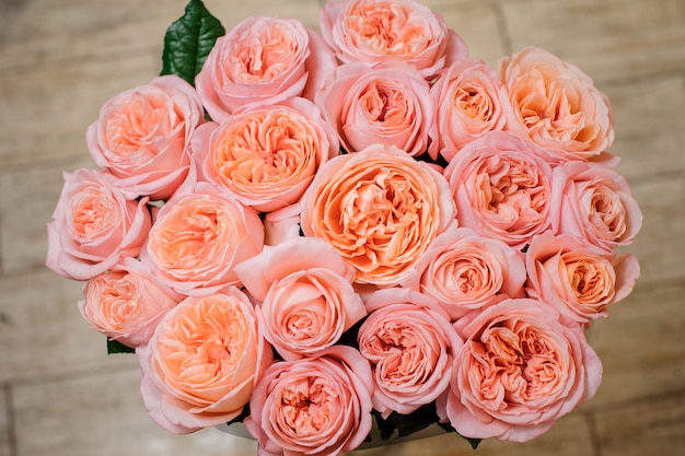 Très beau bouquet de fleurs rose vif