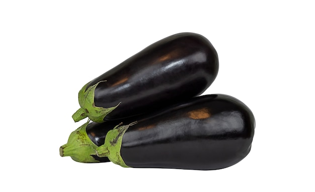 Trois aubergines sur fond blanc