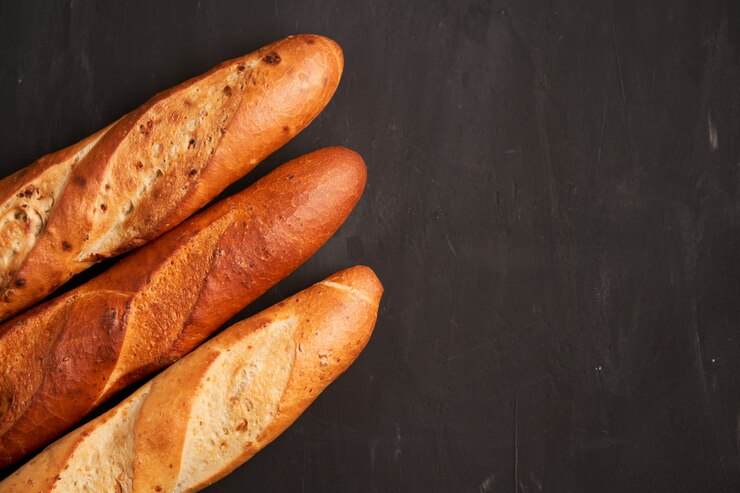 Trois baguettes françaises croustillantes
