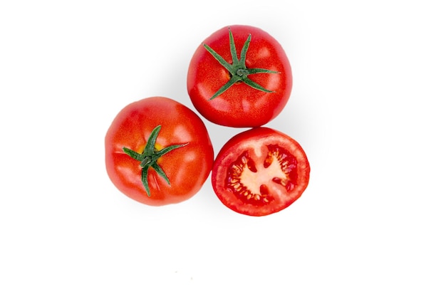 Trois tomates cerises. Isolé sur fond blanc. Vue de dessus. photo de haute qualité