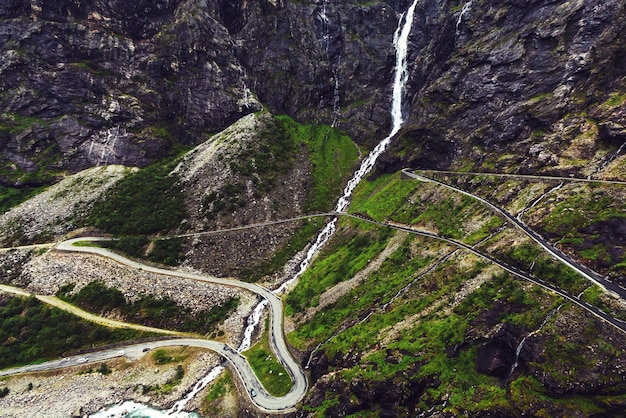 Trollstigen, Troll's Footpath, route de montagne serpentine en Norvège