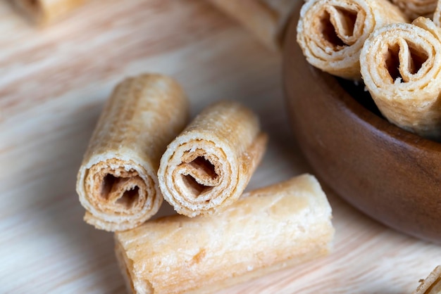 Tubes de gaufres à base d'œufs de farine de blé et de tubes de gaufres dessert sucré